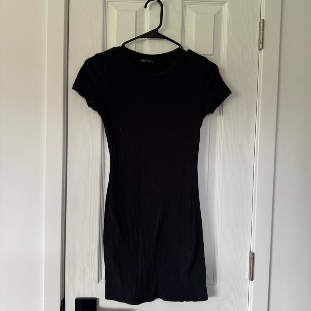 Black Short Sleeve Dress